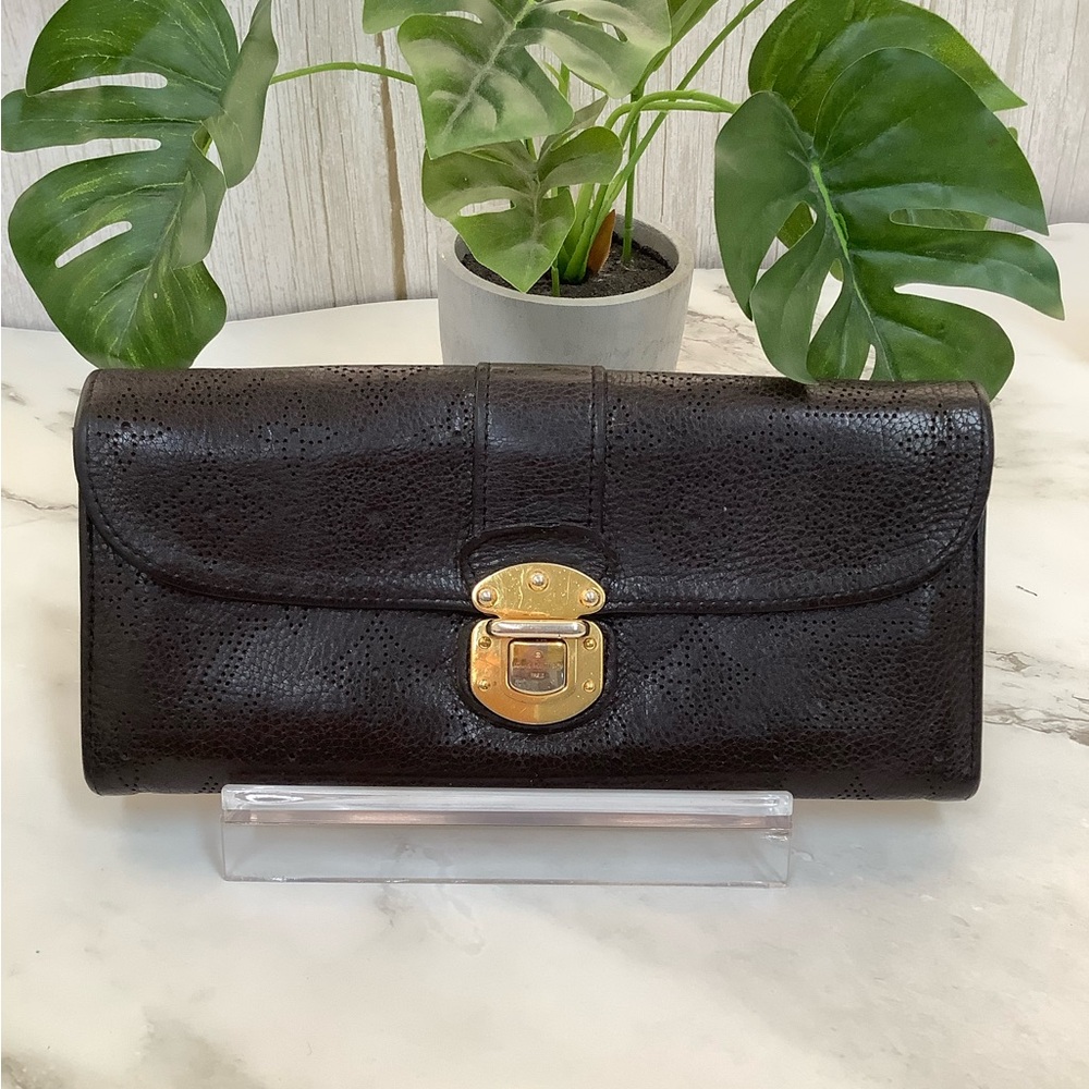 GUC Louis Vuitton Mahina Amelia Long Black Wallet with Gold Hardware - Picture 1 of 7